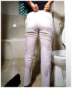 white pants piss with sara 03