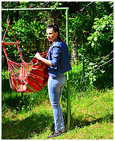 leaking into jeans while on the swing girl pisses herself 03