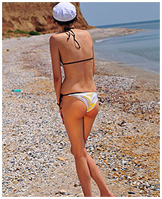 natalie wets her swimsuit on the beach then lies down all pissed to dry in the sun 01