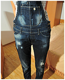 natalie wets herself pissing jeans overalls 04