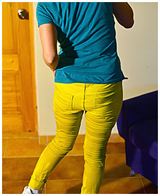 she pissed her yellow pants 5