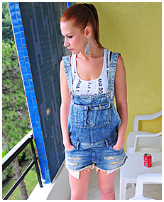 Jeans shorts overalls drenching with Dominika
