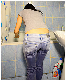 tight jeans piss in bathroom antonia 02