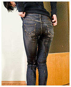 alice wetting jeans when she got home 015